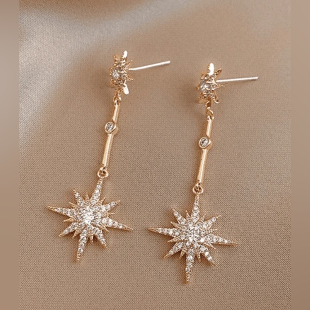 Dangling Star Earrings - Picture 2 of 7